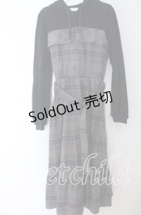 axes femme / パーカードッキングワンピース  クロ×グレー O-25-11-07-037-AX-OP-IG-OS