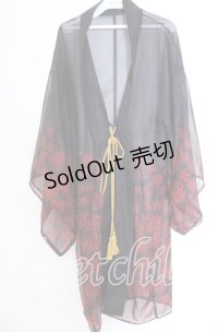 axes femme kawaii / 彼岸花柄シアー着物風羽織  クロ×アカ O-25-11-07-043-AX-TO-IG-OS