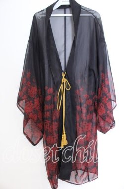 画像1: axes femme kawaii / 彼岸花柄シアー着物風羽織  クロ×アカ O-25-11-07-043-AX-TO-IG-OS