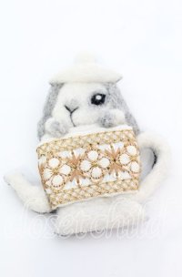 LOLITAその他 / うさぎブローチ   O-25-11-08-1047-LO-AC-OW-ZT422-F001