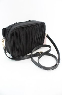 画像2: Maison de FLEUR / リボンプリーツショルダーバッグ  クロ O-25-11-08-1014-LO-BG-IG-OS