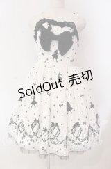 BABY,THE STARS SHINE BRIGHT / Alice and the Looking Glass of Time柄 ジャンパースカート  シロ×クロ O-25-11-08-012-BA-OP-IG-OS