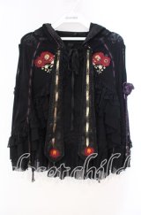 Ozz oneste / 椿刺繍涼風ケープ  ブラック O-25-11-10-045-OO-TO-IG-OS