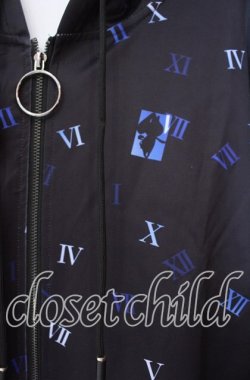 画像2: NieR Clothing / プリントZIPパーカー  ブラック×数字柄 O-25-11-10-091-PU-TO-IG-OS