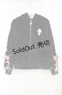 NieR Clothing / 超ふわもこスリーブレースアップバックロゴジップアウター  ブラック×ピンク O-25-11-10-098-PU-CO-IG-OS