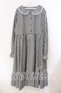 FLC / 星名桜子/ギンガムチェックワンピース 3L シロ×クロ O-25-11-11-089-LO-OP-IG-OS