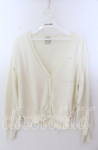 F&A / シアーフラワー釦UVカットニットカーディガン  オフ O-25-11-11-2038-LO-TO-IG-ZT510