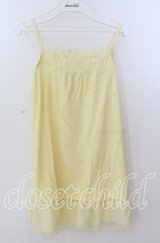 axes femme / フラワーレースキャミソール  イエロー O-25-11-11-2044-AX-TO-IG-ZT328