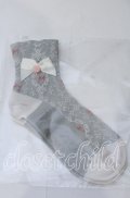 m petit by misako / プチバラ＆リボン付きクルーソックス  グレー O-25-11-12-1025-LO-ZA-OW-OS