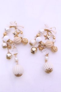 アソビゴコロ×オトメゴコロ / クリスマスリースピアス  アイボリー×シロ O-25-11-12-022-LO-AC-IG-OS