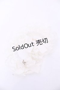 m petit by misako / リボンチャームシュシュ  アイボリー O-25-11-14-1071-LO-AC-OW-OS