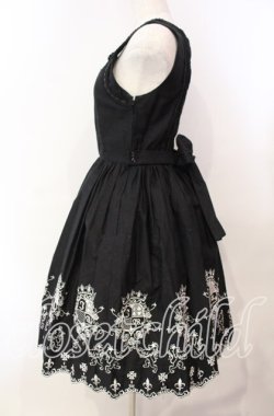 画像4: Innocent World / エンブレム刺繍ジャンパースカート  クロ O-25-11-14-006-IW-OP-OW-OS