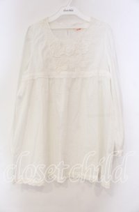 PINK HOUSE / モチーフつきAラインチュニック  シロ O-25-11-15-078-LO-BL-IG-ZI