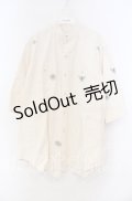 Karl Helmut / パッチ刺繍コットンビッグシャツ  アイボリー O-25-11-15-085-EL-TO-IG-OS