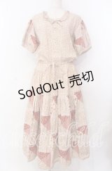 WONDERFUL WORLD / ミニフラワー&裾パッチワーク半袖ワンピース  ピンク O-25-11-17-045-LO-OP-IG-OS