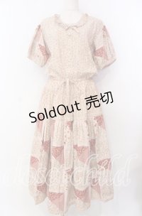 WONDERFUL WORLD / ミニフラワー&裾パッチワーク半袖ワンピース  ピンク O-25-11-17-045-LO-OP-IG-OS