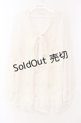 axes femme / フラワー刺繍ボウタイブラウス  オフ O-25-11-17-053-AX-BL-IG-OS