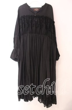 画像1: axes femme NOSTALGIE / コットン刺繍切り替えワンピース  クロ O-25-11-17-059-AX-OP-IG-OS