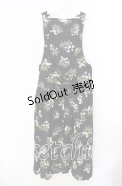 画像1: pa.se.ri. / フラワー柄ジャンパースカート  クロ O-25-11-17-024-LO-OP-IG-OS