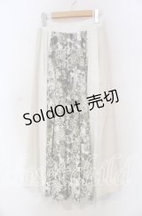 Qutie Frash / 和柄プリーツロングスカート  ホワイト O-25-11-18-065-QU-SK-OW-OS