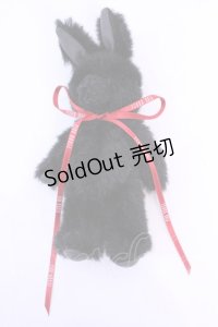 PINK HOUSE / うさぎさんぬいぐるみブローチ  クロ O-25-11-20-1020-LO-ZA-IG-OS