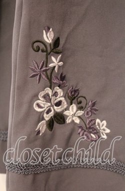 画像2: axes femme / 花刺繍入り切替フレアスカート  グレー O-25-11-22-048-AX-SK-IG-OS