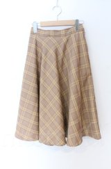 F&A / べっ甲ベルト付きチェックフレアースカート  ベージュｘブラウン O-25-11-24-051-LO-SK-YM-ZT356