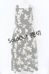 INGEBORG / くちなし柄ワンピース  クロ O-25-11-24-008-LO-OP-OW-OS