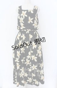 INGEBORG / くちなし柄ワンピース  クロ O-25-11-24-008-LO-OP-OW-OS