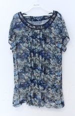 画像1: 【SALE】INGEBORG / 花柄シフォンチュニック 11号 アオ O-25-11-24-011-LO-TO-OW-ZT359 (1)