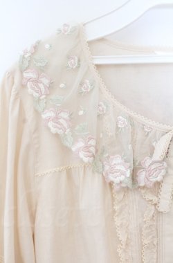 画像2: PINK HOUSE / ローズレース使いブラウス  キナリ O-25-11-24-015-LO-BL-OW-OS