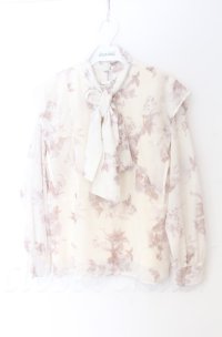 An MILLE / Flowerパネルフリルブラウス  アイボリー O-25-11-24-020-EL-BL-OW-OS