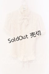 Innocent World / 梨地スタンドカラー半袖ブラウス  生成り O-25-11-27-026-IW-BL-IG-OS