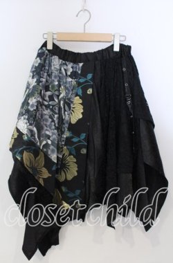 画像1: Qutie Frash / 和柄アシメスカート  ブラック×ゴールド O-25-11-28-069-QU-SK-OW-OS