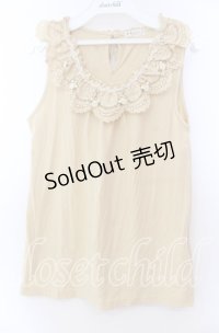 axes femme / バラ付レース襟タンク Ｍ イエロー O-25-11-29-050-AX-TO-IG-OS