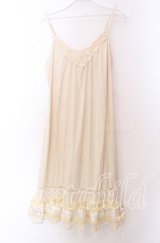 axes femme / 裾ティアードインナーキャミワンピース  アイボリー O-25-11-29-052-AX-TO-IG-OS