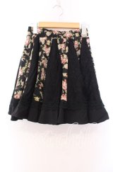 axes femme / 花柄パッチワークスカート Ｍ クロ O-25-11-29-077-AX-SK-IG-OS