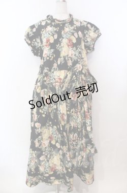 画像1: WONDERFUL WORLD / サッシュベルト付きブーケ柄ワンピース【お直しあり】  クロ O-25-11-30-006-LO-OP-IG-OS