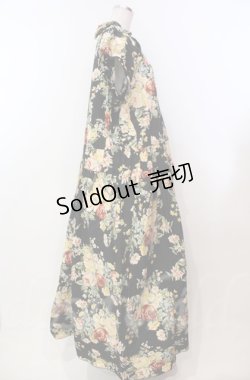 画像4: WONDERFUL WORLD / サッシュベルト付きブーケ柄ワンピース【お直しあり】  クロ O-25-11-30-006-LO-OP-IG-OS