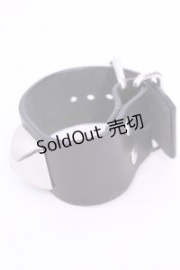 ニュリカデリック / スタッズブレスレット  ブラック×シルバー O-25-12-01-040-PU-AC-IG-OS