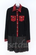 Qutie Frash / ドラゴンサテン切替デニムプリーツワンピース  ブラック×レッド O-25-12-03-012-QU-OP-OW-OS