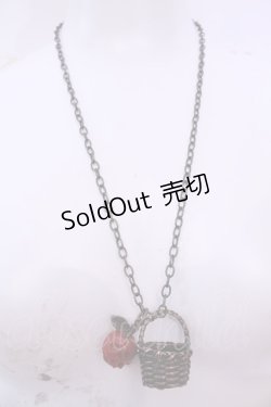画像2: Q-pot. / 白雪姫/毒リンゴ＆バスケットネックレス  アンティークゴールド×レッド O-25-12-04-1013-QP-AC-OW-OS
