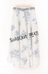 an another angelus / ベルト付きアートローズ柄フレアースカート【洗える】 F ブルー O-25-12-04-017-CA-SK-OW-OS
