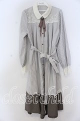 axes femme / 襟付バイカラーワンピース M グレージュ O-25-12-05-1019-AX-OP-OW-ZT1212G