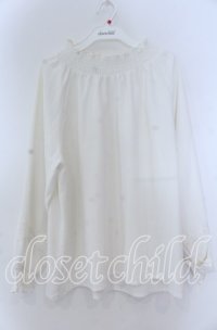 axes femme / シャーリングスタンドブラウス F シロ O-25-12-05-1028-AX-BL-OW-OS