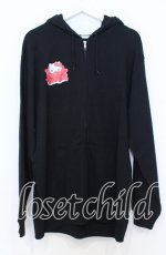 画像1: NieR CLOTHING /ACK ZIP PARKA【ハローキティ×NIER CHARACTERS】 パーカー  ブラック O-25-12-05-055-PU-TO-YM-ZT078 (1)