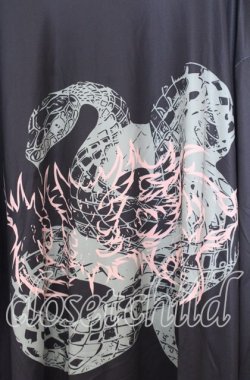 画像2: NieR Clothing / スネークプリントワイドカットソー  ブラック O-25-12-05-059-PU-TO-YM-OS