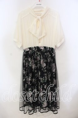 画像1: axes femme / リボン付レイヤード花柄ワンピース  アイボリー×クロ O-25-12-06-063-AX-OP-IG-OS