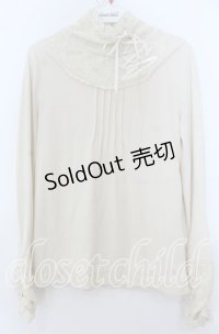 axes femme / レーシーネックインナーカットソー  アイボリー O-25-12-07-014-AX-TO-IG-OS