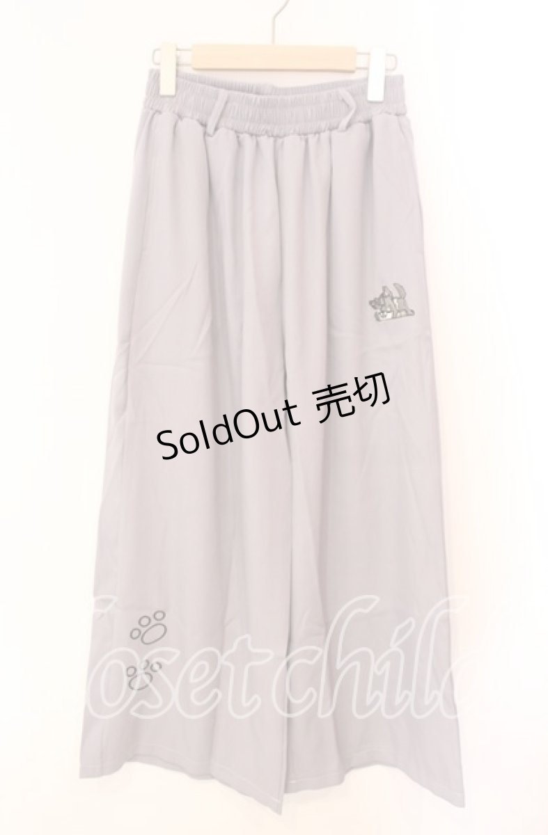 画像1: NieR CLOTHING / 刺繍入りワイドパンツ F ガオマル（グレー） O-25-12-09-022-PU-PA-OW-ZT520 (1)